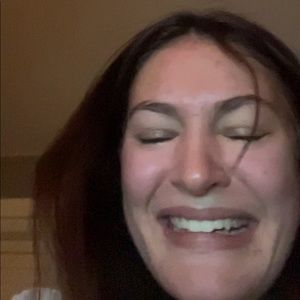 Meet your Posher, Carli